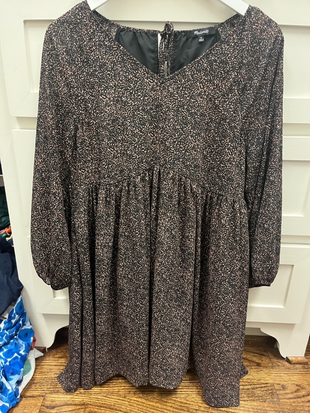 Madewell Black and Taupe Speckled V-Neck Long Sleeve Dress